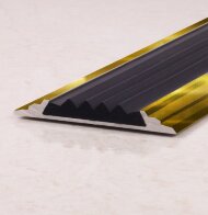 Порог одноуровневый с резиновой вставкой ПО-46 золото глянец - черный 2,7 м Порог одноуровневый с резиновой вставкой ПО-46 золото глянец - черный 2,7 м