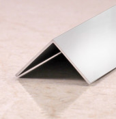 Угол защитный 30х30 мм прямой алюминий PV75-03 Серебро блестящее 2,7 м