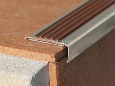 Заказать Угловой профиль алюминиевый с противоскользящей резиновой вставкой Евроступень АУ 50 коричневый 2,5 м Заказать Угловой профиль алюминиевый с противоскользящей резиновой вставкой Евроступень АУ 50 коричневый 2,5 м
