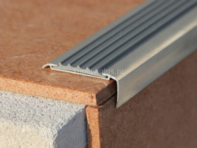 Заказать Угловой профиль алюминиевый с противоскользящей резиновой вставкой Евроступень АУ 50 серый 2,5 м Заказать Угловой профиль алюминиевый с противоскользящей резиновой вставкой Евроступень АУ 50 серый 2,5 м