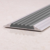 Порог одноуровневый с резиновой вставкой ПО-46 серебро матовое - серый 2,7 м