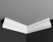 Угол внутренний к плинтусу Де-Багет П 04 40/45 (18*4) белый