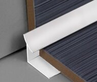 Профиль для плитки внутренний алюминий 10 мм PV28-03 серебро блестящее 2,7 м Профиль для плитки внутренний алюминий 10 мм PV28-03 серебро блестящее 2,7 м