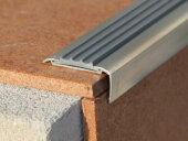 Угловой профиль алюминиевый с противоскользящей резиновой вставкой Евроступень АУ 42 серый 2,5 м