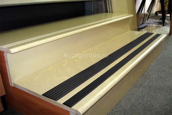 Заказать Лента противоскользящая самоклеящаяся из резины ЗПОУ 29мм Черная Заказать Лента противоскользящая самоклеящаяся из резины ЗПОУ 29мм Черная