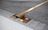 Стальной П-профиль закладной 10х25 мм FUM 10х25 GP золото полированное 2,7 м