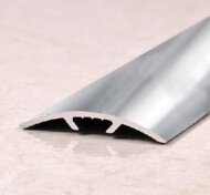 Порог одноуровневый из алюминия ПО-31 серебро глянцевое 2,7 м Порог одноуровневый из алюминия ПО-31 серебро глянцевое 2,7 м