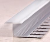 Профиль Т-образный гибкий ПЗ-10 серебро глянцевое 2,7 м Профиль Т-образный гибкий ПЗ-10 серебро глянцевое 2,7 м