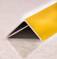 Уголок отделочный алюминиевый ПН-20х20 Золото глянцевое браш 2,7 м Уголок отделочный алюминиевый ПН-20х20 Золото глянцевое браш 2,7 м