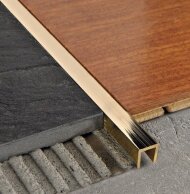 Профиль П-образный 10х10 мм ЛП-10х10 латунный полированный 2,7 м Профиль П-образный 10х10 мм ЛП-10х10 латунный полированный 2,7 м