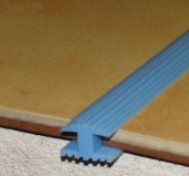 Противоскользящий Н-образный профиль из резины под плитку 20х10 мм ШОВ голубой 30 м