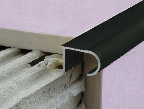 Заказать Алюминиевый профиль для ступеней овальный (ZET OWAL) с рифлением 10 мм PV49-19 черный блестящий 2,7 м 