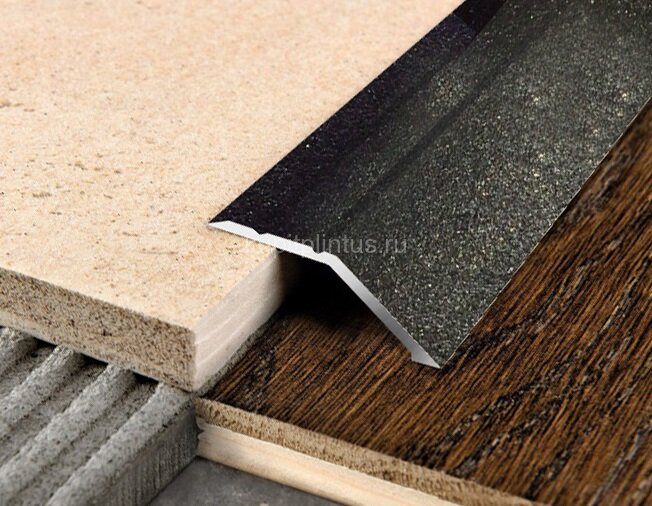 Заказать Разноуровневый порог С2 КР Люкс черный металлик 2,7 м 