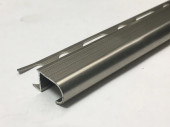 Алюминиевый профиль для ступеней овальный (ZET OWAL) с рифлением 10 мм PV49-17 титан блестящий 2,7 м