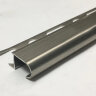 Заказать Алюминиевый профиль для ступеней овальный (ZET OWAL) с рифлением 10 мм PV49-17 титан блестящий 2,7 м 