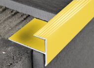 Профиль лестничный F-образный алюминий PV53-04 золото матовое 2,7 м Профиль лестничный F-образный алюминий PV53-04 золото матовое 2,7 м