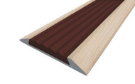 Порог противоскользящий с коричневой вставкой Д15 КД Сосна (декорированный) 2,7 м Порог противоскользящий с коричневой вставкой Д15 КД Сосна (декорированный) 2,7 м