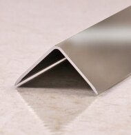 Уголок отделочный алюминиевый ПН-30х30 Бронза светлая глянец 2,7 м Уголок отделочный алюминиевый ПН-30х30 Бронза светлая глянец 2,7 м