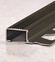 Профиль для ступеней с рифлением П-образный 20х12 мм PV52-06 бронза матовая 2,7 м Профиль для ступеней с рифлением П-образный 20х12 мм PV52-06 бронза матовая 2,7 м