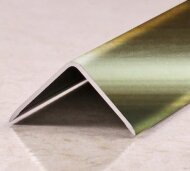 Алюминиевый уголок 30х30 мм PV65-17 титан блестящий 2,7 м Алюминиевый уголок 30х30 мм PV65-17 титан блестящий 2,7 м