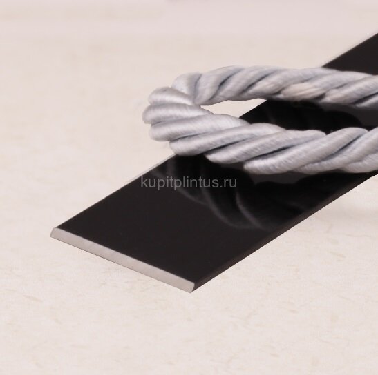 Заказать Алюминиевая полоса 15х1,5 черный глянец 2,7 м 