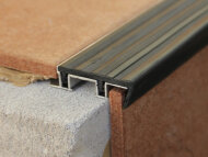Профиль закладной с противоскользящей резиновой вставкой Евроступень Z-XL черный 2,5 м Профиль закладной с противоскользящей резиновой вставкой Евроступень Z-XL черный 2,5 м