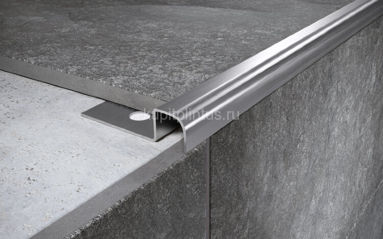 Заказать П-образный профиль из нержавеющей стали закладной 12х12 мм FUR 12 S сатинированная сталь 2,7 м 