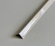 Пластиковый уголок 15х15 мм Идеал Deconika Д-У15 034-0 светлая слоновая кость глянцевая 2.7 м Пластиковый уголок 15х15 мм Идеал Deconika Д-У15 034-0 светлая слоновая кость глянцевая 2.7 м