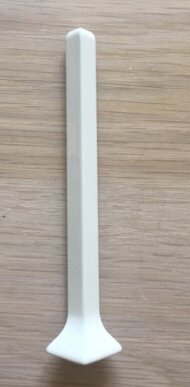 Уголок наружний металлический для плинтуса ПТ-40 М белый Уголок наружний металлический для плинтуса ПТ-40 М белый