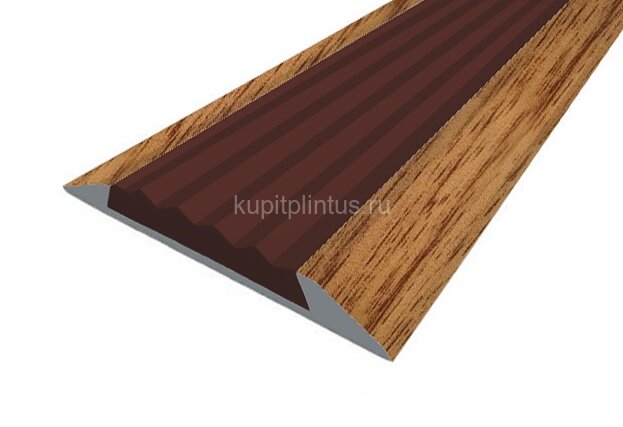 Заказать Порог противоскользящий с коричневой вставкой Д15 КД Дуб деревенский (декорированный) 2,7 м Заказать Порог противоскользящий с коричневой вставкой Д15 КД Дуб деревенский (декорированный) 2,7 м