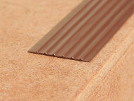 Резиновый профиль лента противоскользящий Евроступень Н-47 коричневый 9 м Резиновый профиль лента противоскользящий Евроступень Н-47 коричневый 9 м