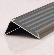 Порог угловой с резиновой вставкой ПО-38х23 бронза матовая - серый 2,7 м Порог угловой с резиновой вставкой ПО-38х23 бронза матовая - серый 2,7 м