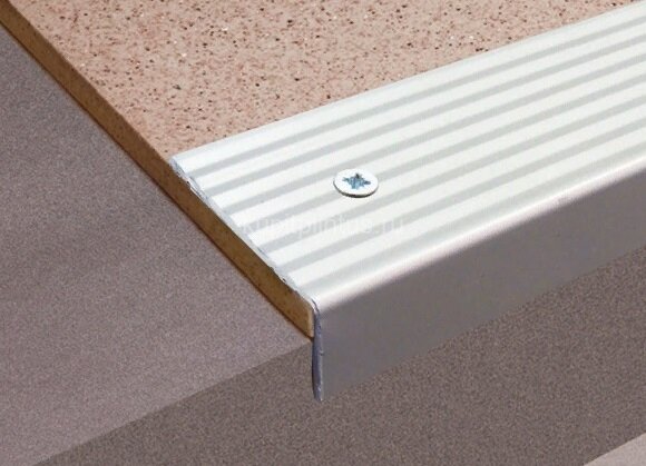 Заказать Порог угловой алюминиевый Д16 Серебро НЕ (анодированный) 2,7 м Заказать Порог угловой алюминиевый Д16 Серебро НЕ (анодированный) 2,7 м