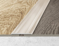 Алюминиевый порог плоский с рифлением 35 мм Effector A 08-02 Шампань 2,7 м Алюминиевый порог плоский с рифлением 35 мм Effector A 08-02 Шампань 2,7 м