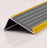 Порог угловой с резиновой вставкой ПО-38х23 золото матовое - серый 2,7 м