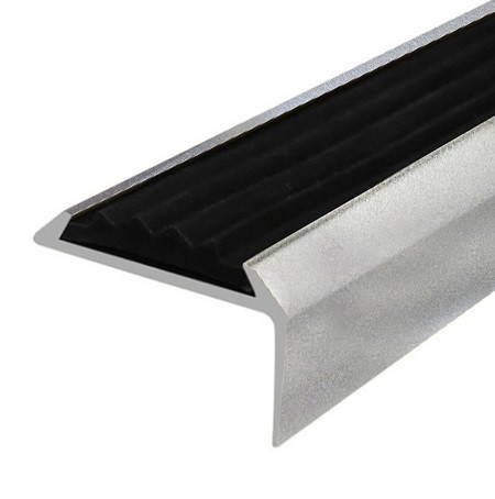 Заказать Угловой порог алюминиевый противоскользящий 22х42 мм Д01 КР люкс Серебро (черная вставка) 2,7 м 