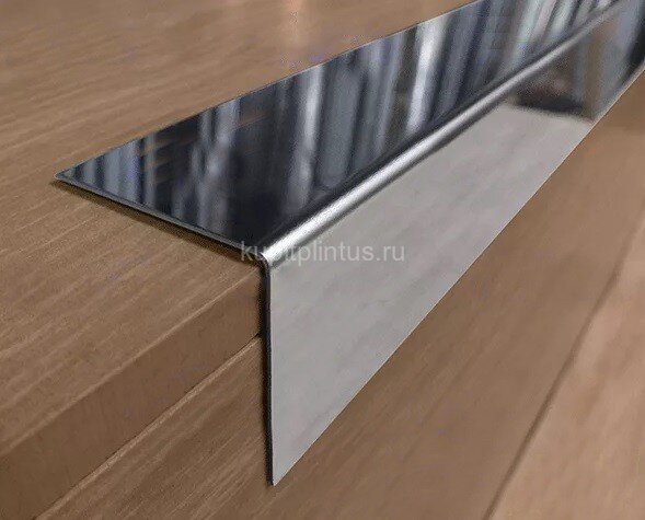 Заказать Уголок из нержавеющей стали равнополочный ПБ 20х20 прямой полированный 2,7 м Заказать Уголок из нержавеющей стали равнополочный ПБ 20х20 прямой полированный 2,7 м