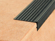 Угловой резиновый профиль противоскользящий Евроступень У-50 черный 12 м Угловой резиновый профиль противоскользящий Евроступень У-50 черный 12 м