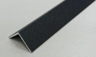 Алюминиевый уголок 25х25 мм ПБ25х25 черный муар 3 м Алюминиевый уголок 25х25 мм ПБ25х25 черный муар 3 м