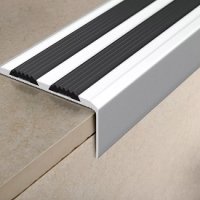 Алюминиевые пороги