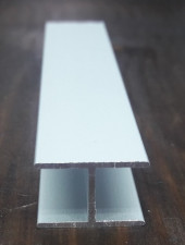 Алюминиевый двутавр серебро 18х13х18х1,5 мм 3 м