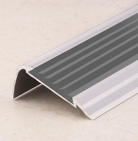 Заказать Угловой противоскользящий порог алюминиевый с резиновой вставкой ПО-48х23 серый (без покрытия) 2,7 м 